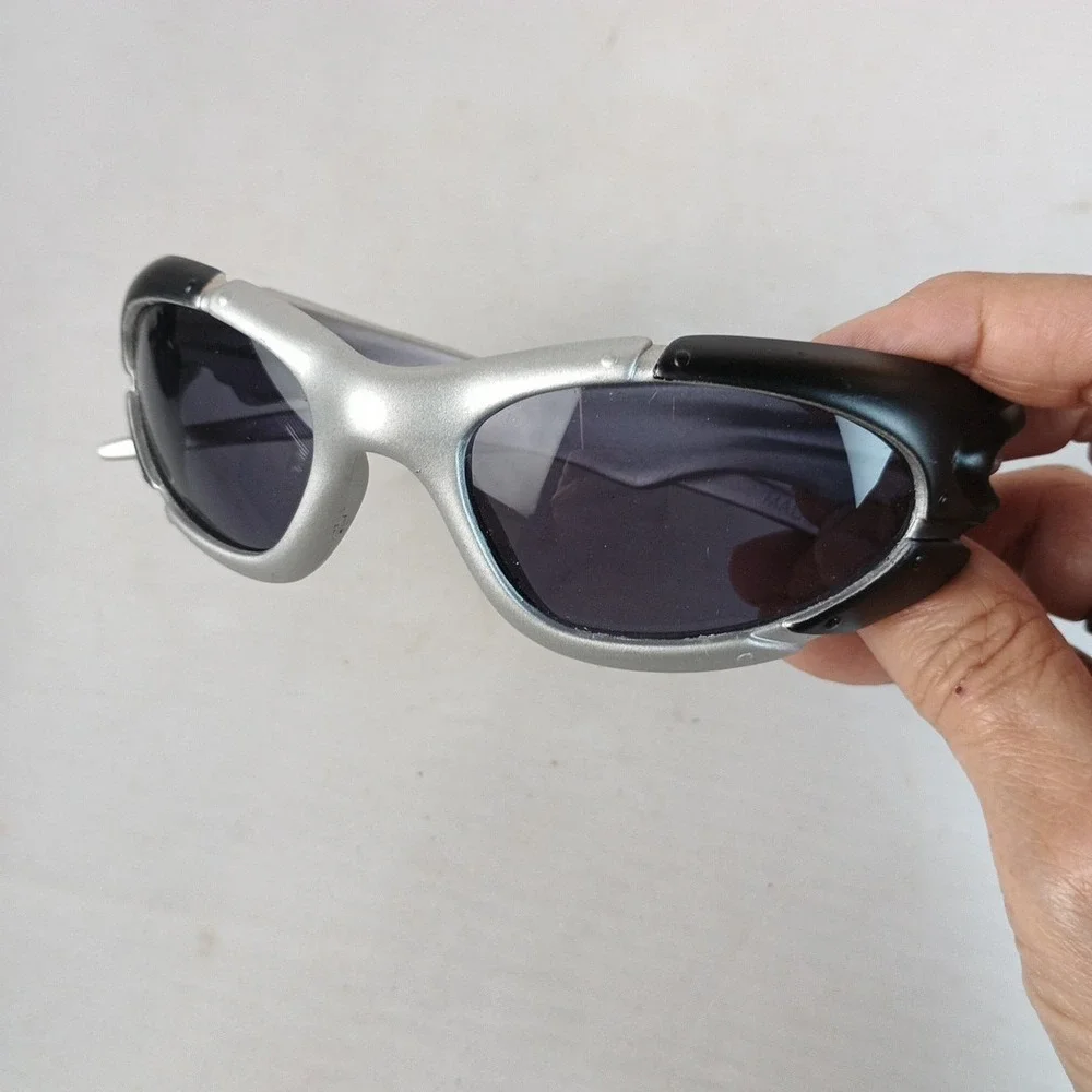 Lot Of 6 Unisex Sunglasses UV400 Red Black And Silver Vintage Style